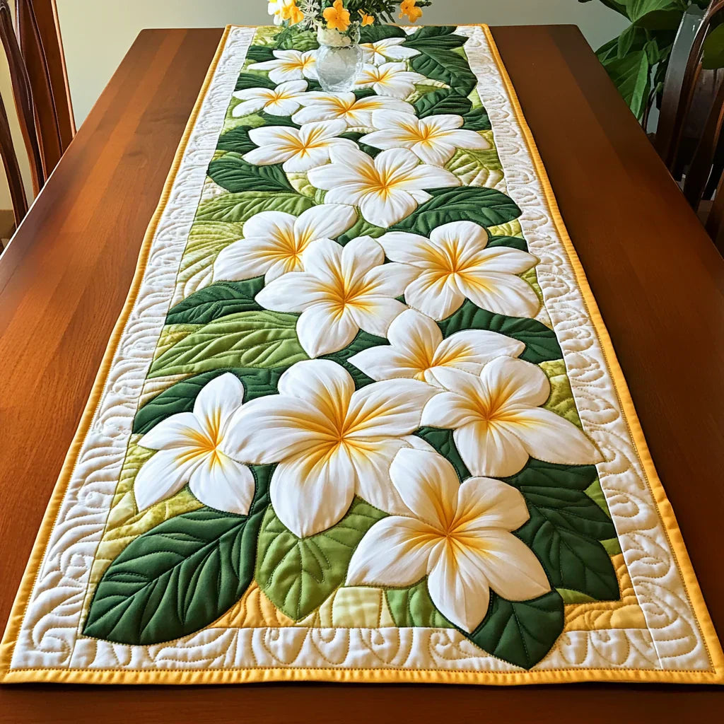 Obrus pikowany - Kwiaty frangipani