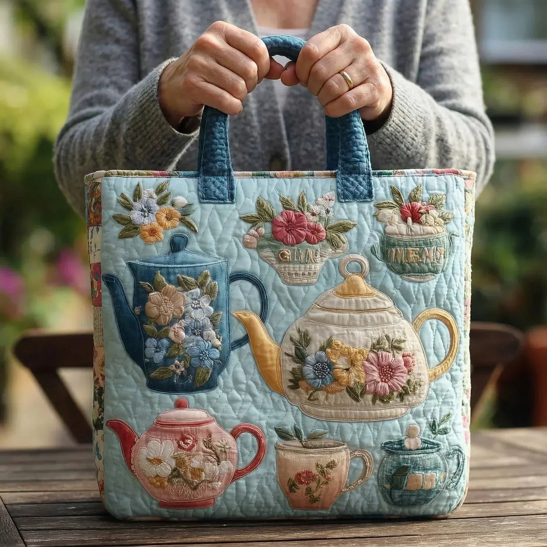 Haftowana Torba Vintage "Czajniczki w Kwiaty" — Herbaciana